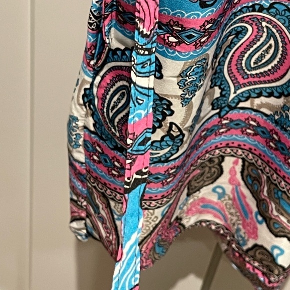 Beautiful 3/4 Sleeve Dress with tie belt - Picture 3 of 5